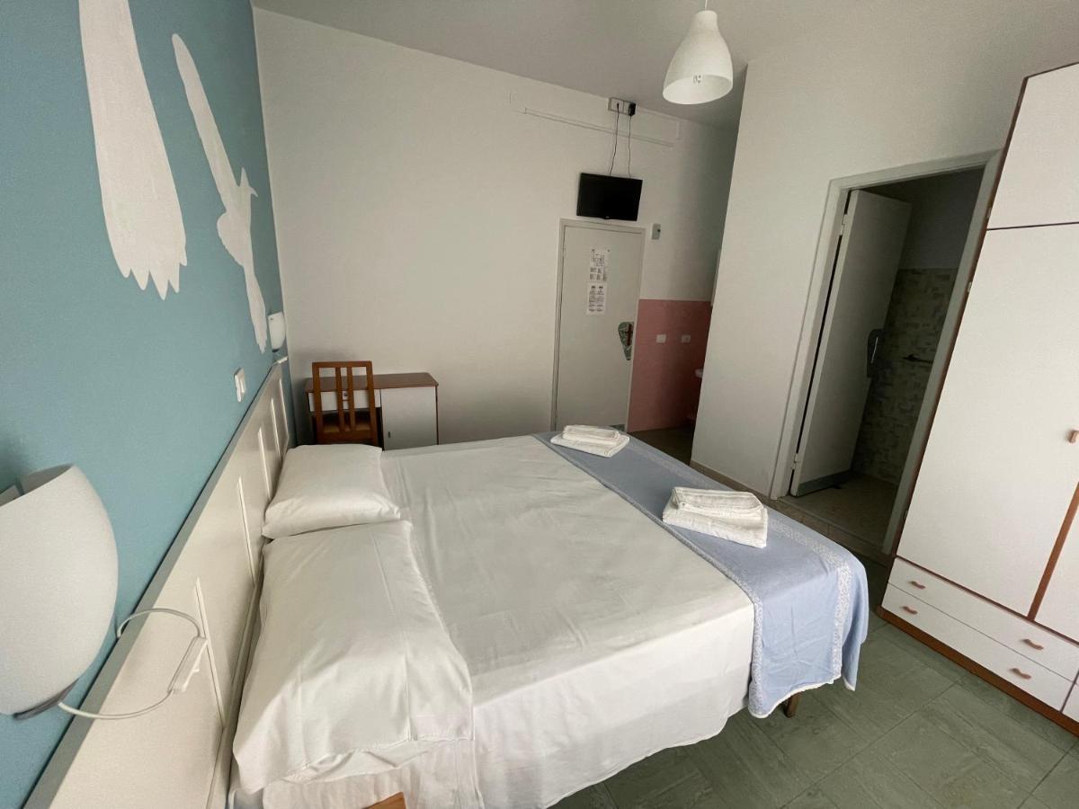 Hotel Aloha チェゼナーティコ エクステリア 写真