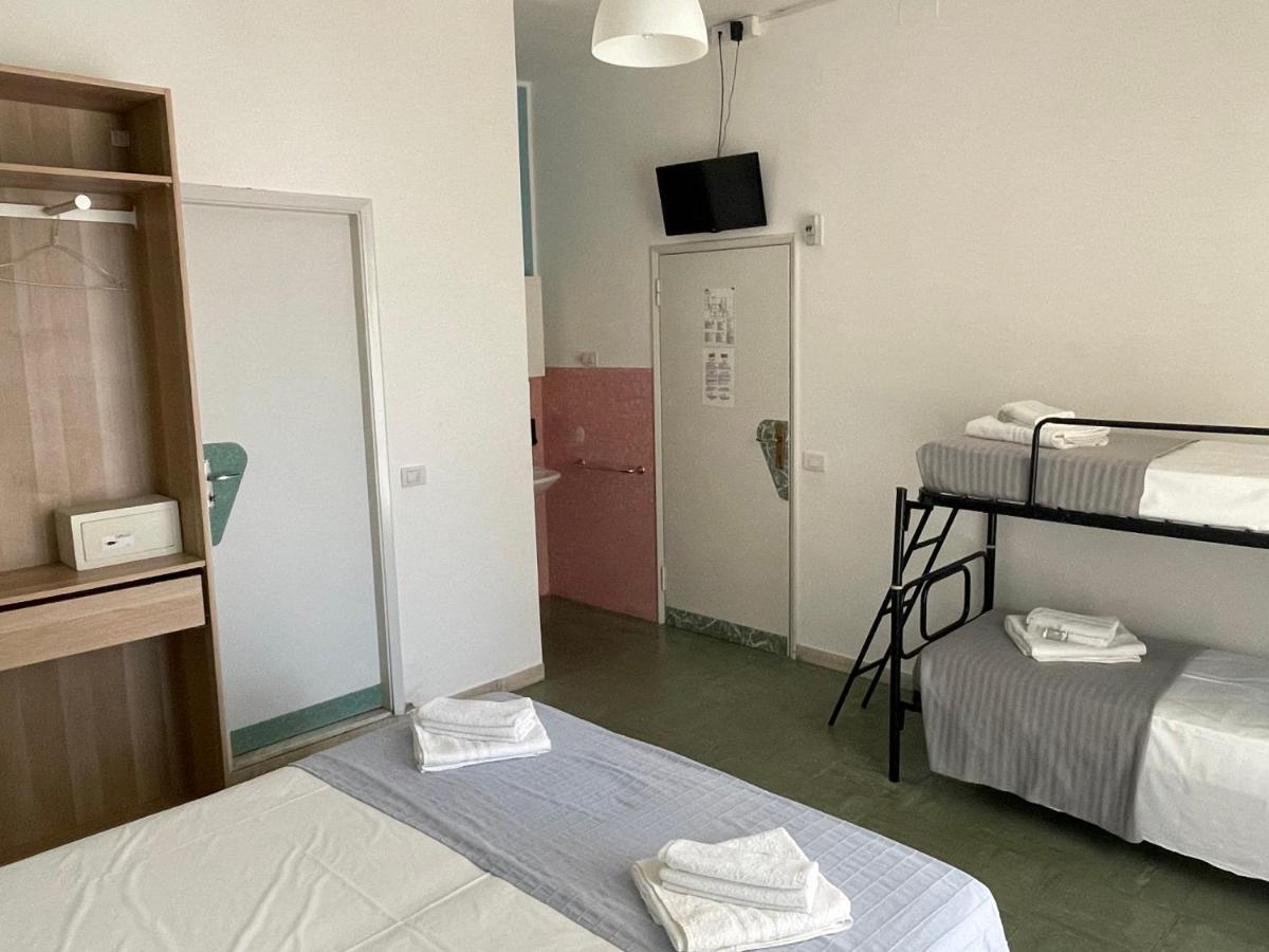 Hotel Aloha チェゼナーティコ エクステリア 写真