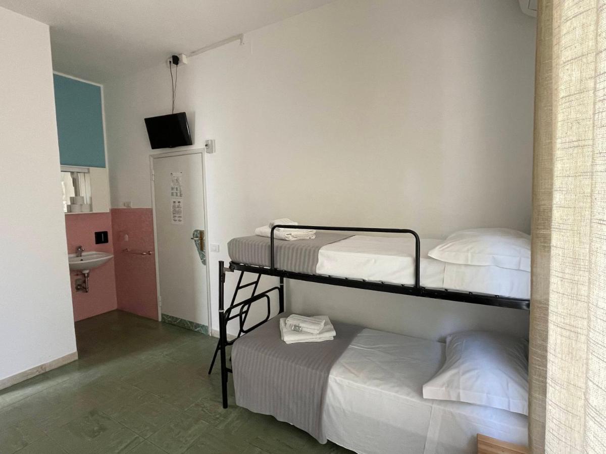 Hotel Aloha チェゼナーティコ エクステリア 写真
